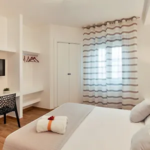 Coral Bay Charming House Gasthuis